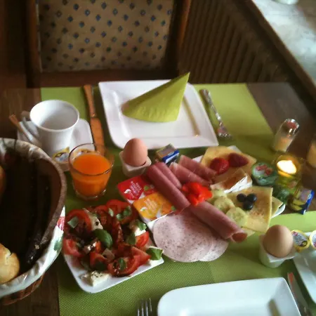 فندق Gaestehaus Graul 3*